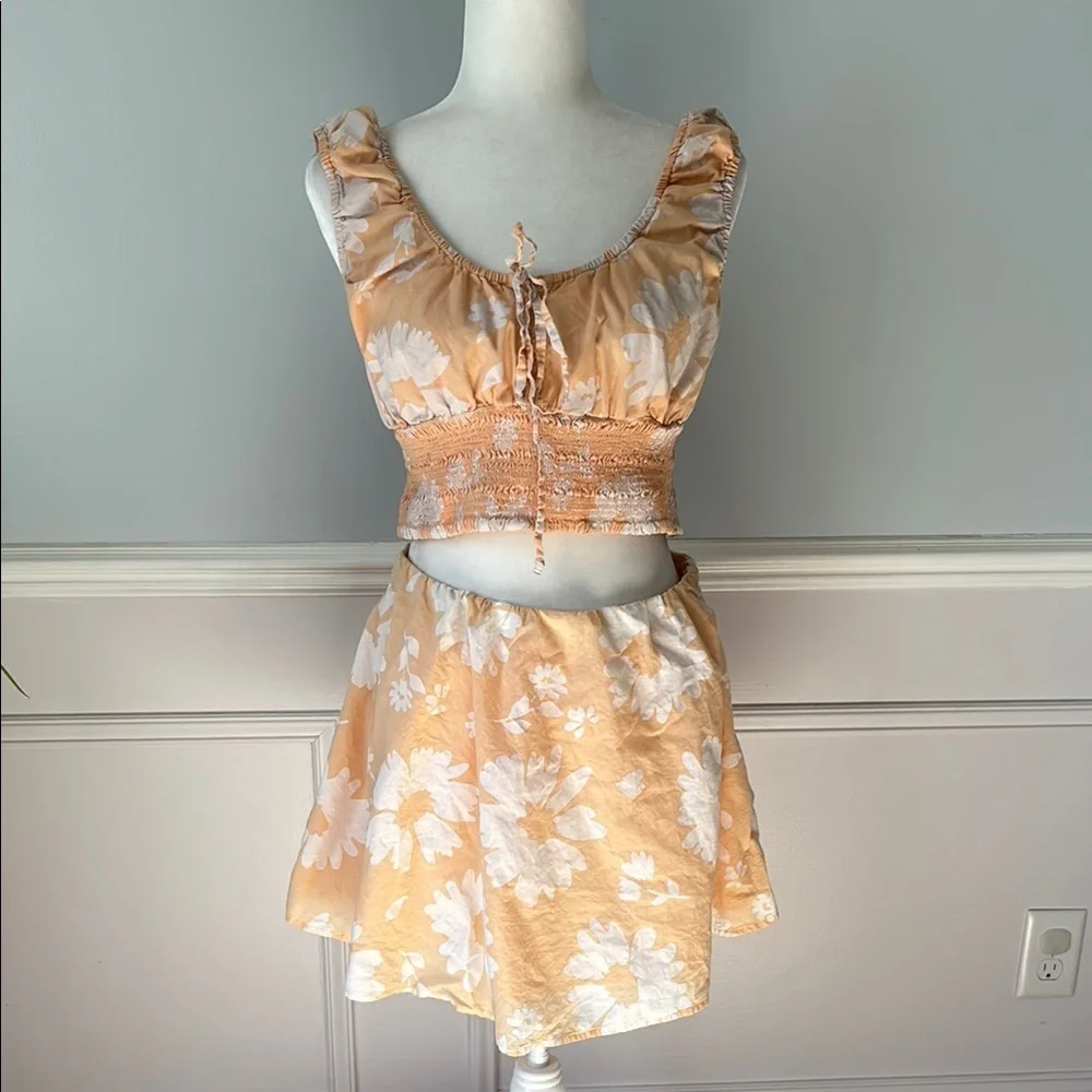 American Eagle Peasant Style Matching Set Floral Sz Med Bottom Sz. Large Top